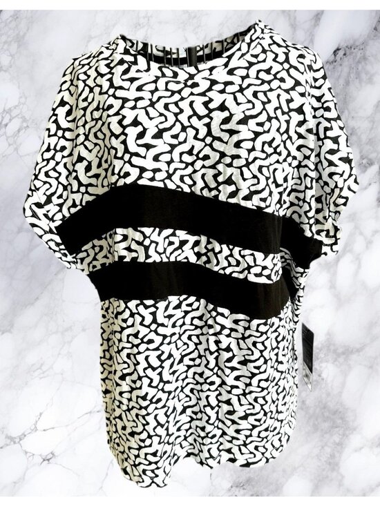 Kinesis Tops - NWT Kinesis Pullover Top XL Black White Stripe Abstract Dolman Sleeves Workwear